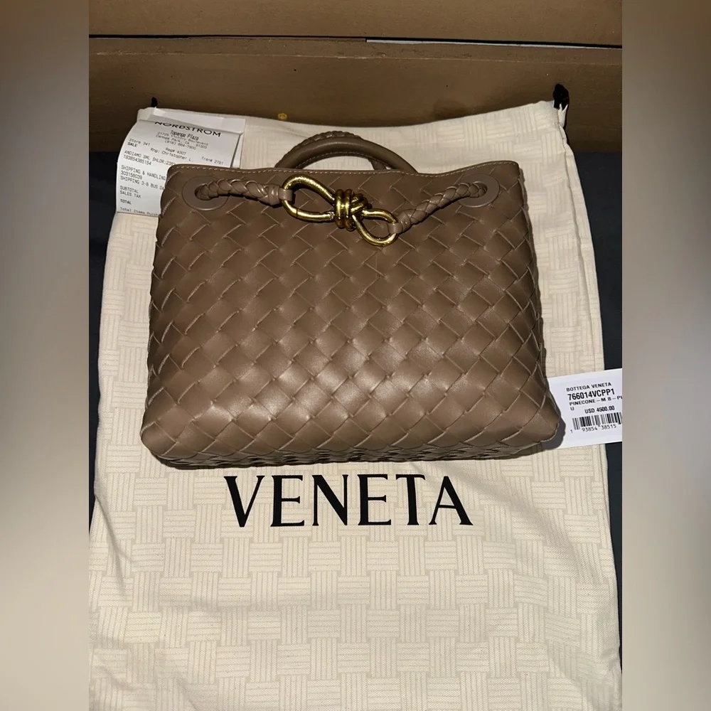 Bottega Veneta small Andiamo Pinecone/Brass - Picture 8 of 15